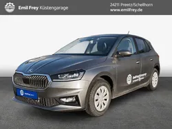 Grau Gebraucht 2024 Skoda Fabia Drive Limousine | 21.780 € (Fairer Preis)