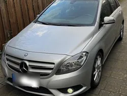 Silber Gebraucht 2013 Mercedes B180 Van / Kleinbus | 13.000 € (Fairer Preis)
