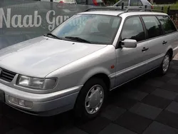 Silber Gebraucht 1994 VW Passat Kombi | 4.500 €