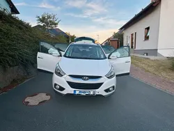 Weiß Gebraucht 2014 Hyundai ix35 Premium SUV | 10.500 € (Fairer Preis)