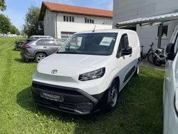 Ice white Neu 2025 Toyota Proace City Van | 33.731 € (Teuer)