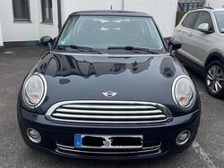 Schwarz Gebraucht 2008 Mini Cooper Kleinwagen | 4.900 € (Etwas zu teuer)