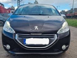 Braun Gebraucht 2013 Peugeot 208 Allure Kleinwagen | 4.300 € (Fairer Preis)