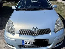 Blau Gebraucht 2004 Toyota Yaris Kleinwagen | 2.500 € (Fairer Preis)
