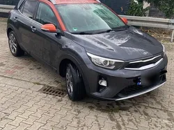 Grau Gebraucht 2018 Kia Stonic DREAM-TEAM Edition SUV | 10.990 € (Guter Preis)