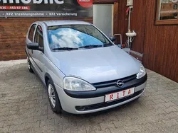 Grau Gebraucht 2001 Opel Corsa Elegance Limousine | 2.980 € (Etwas zu teuer)