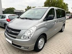 Grau Gebraucht 2010 Hyundai H-1 Comfort Van / Kleinbus | 5.999 € (Superpreis)