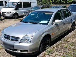 Silber Gebraucht 2003 Opel Vectra Limousine | 500 €