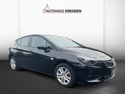Onyx schwarz Gebraucht 2021 Opel Astra Edition Limousine | 13.790 € (Guter Preis)