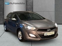 Grau Gebraucht 2014 Hyundai i30 Edition Limousine | 8.490 € (Guter Preis)
