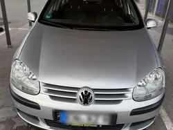 Silber Gebraucht 2005 VW Golf V Limousine | 3.250 € (Etwas zu teuer)