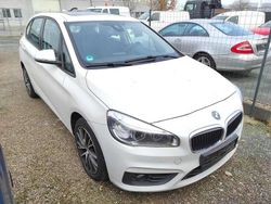 Alpinweiss 3 Gebraucht 2015 BMW 220 Van / Kleinbus | 12.999 € (Guter Preis)