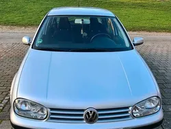 Silber Gebraucht 2002 VW Golf IV Limousine | 1.900 € (Fairer Preis)