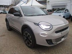 Sabbia beige Gebraucht 2024 Fiat 600E La Prima Limousine | 32.970 € (Fairer Preis)