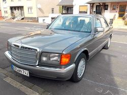 Grau Gebraucht 1990 Mercedes S300 Limousine | 12.900 €