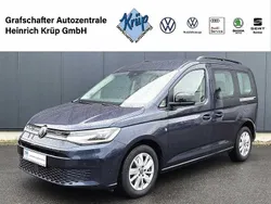Blau Gebraucht 2021 VW Caddy Life Van / Kleinbus | 19.450 € (Guter Preis)