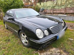 Schwarz Gebraucht 2002 Mercedes E320 Limousine | 2.990 € (Superpreis)