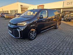 Graphitschwarz Gebraucht 2024 Toyota Proace Verso Team Kombi | 42.890 € (Fairer Preis)