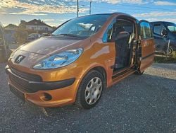 Orange Gebraucht 2005 Peugeot 1007 Filou Kleinwagen | 3.555 € (Etwas zu teuer)