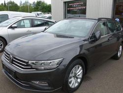 Grau Gebraucht 2021 VW Passat Business Kombi | 20.380 € (Guter Preis)