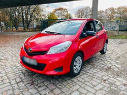 Rot Gebraucht 2013 Toyota Yaris Kleinwagen | 4.300 € (Guter Preis)