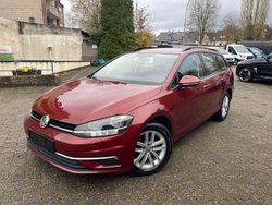 Cranberry rot metallic Gebraucht 2020 VW Golf VIII Comfortline Kombi | 11.990 € (Superpreis)