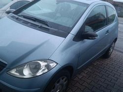 Blau Gebraucht 2007 Mercedes A150 Classic Limousine | 1.200 € (Etwas zu teuer)