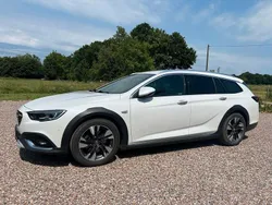 Weiß Gebraucht 2017 Opel Insignia Country Tourer Kombi | 14.900 € (Guter Preis)