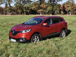 Rot Gebraucht 2015 Renault Kadjar Life SUV | 9.400 € (Guter Preis)