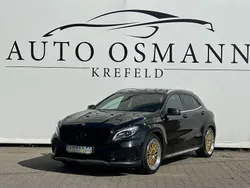 Schwarz Gebraucht 2016 Mercedes GLA220 AMG line SUV | 18.500 € (Fairer Preis)