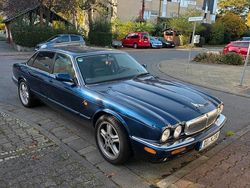 Blau Gebraucht 1998 Jaguar XJ8 Limousine | 4.800 €