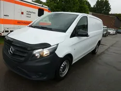 Weiß Gebraucht 2017 Mercedes Vito Van / Kleinbus | 7.800 € (Fairer Preis)