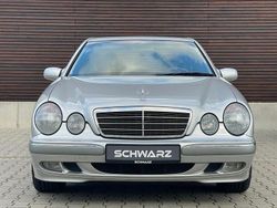 Silber Gebraucht 2000 Mercedes E270 Elegance Limousine | 12.900 €