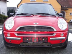 Rot Gebraucht 2002 Mini ONE Kleinwagen | 1.600 € (Fairer Preis)