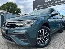 Blau Gebraucht 2022 VW Tiguan Allspace Life SUV | 28.849 € (Guter Preis)
