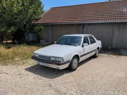 Weiß Gebraucht 1987 Mazda 626 Limousine | 1.250 €