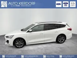 Weiss Gebraucht 2024 Ford Focus ST-Line Kombi | 34.690 €