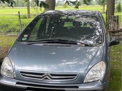 Grau Gebraucht 2003 Citroën Xsara Picasso Van / Kleinbus | 1.099 € (Etwas zu teuer)