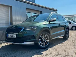 Grün Gebraucht 2021 Skoda Karoq Scout 4x4 SUV | 21.999 €