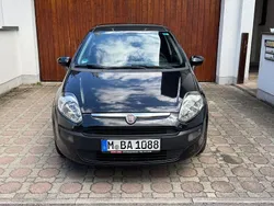 Schwarz Gebraucht 2011 Fiat Punto Kleinwagen | 3.500 € (Fairer Preis)