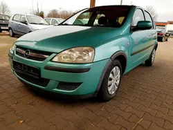 Grün Gebraucht 2004 Opel Corsa Enjoy Limousine | 890 € (Superpreis)
