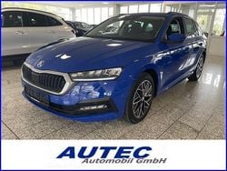 Blau Gebraucht 2022 Skoda Octavia Clever Kombi | 21.985 € (Superpreis)