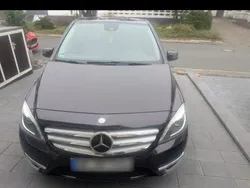 Schwarz Gebraucht 2014 Mercedes B220 Van / Kleinbus | 12.000 € (Fairer Preis)