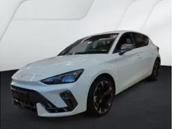 Glacial weiß metallic (metallic) Gebraucht 2025 Cupra Leon Limousine | 32.900 € (Fairer Preis)