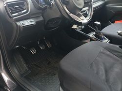 Violet Gebraucht 2020 Kia Stonic Platinum SUV | 16.500 €