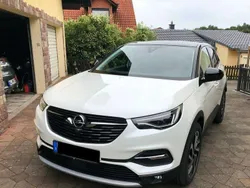 Weiß Gebraucht 2019 Opel Grandland X Ultimate SUV | 16.690 € (Etwas zu teuer)