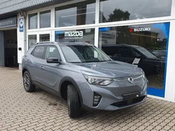 Grau Gebraucht 2023 Ssangyong Korando SUV | 28.990 € (Etwas zu teuer)