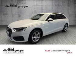 Weiß Gebraucht 2022 Audi A4 Business Kombi | 20.900 € (Fairer Preis)