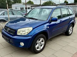 Blau Gebraucht 2005 Toyota RAV4 Sol SUV | 7.750 € (Fairer Preis)