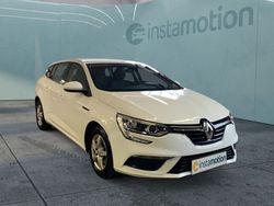 Weiß Gebraucht 2020 Renault Mégane GrandTour Life Kombi | 15.294 € (Fairer Preis)